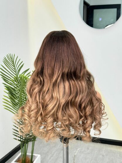 Perruques ondulées colorées à reflets à Balayage – Image 4