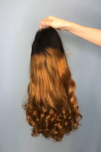 Perruque de cheveux ondulés brun ombré